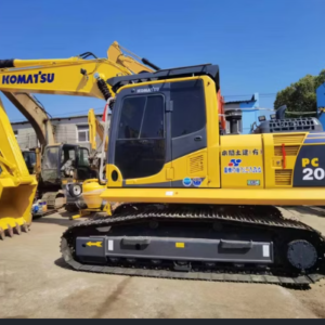 Komatsu PC200 / XCMG XE215