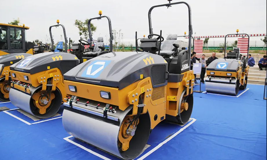 XCMG XMR403 Double Drum Vibratory Roller